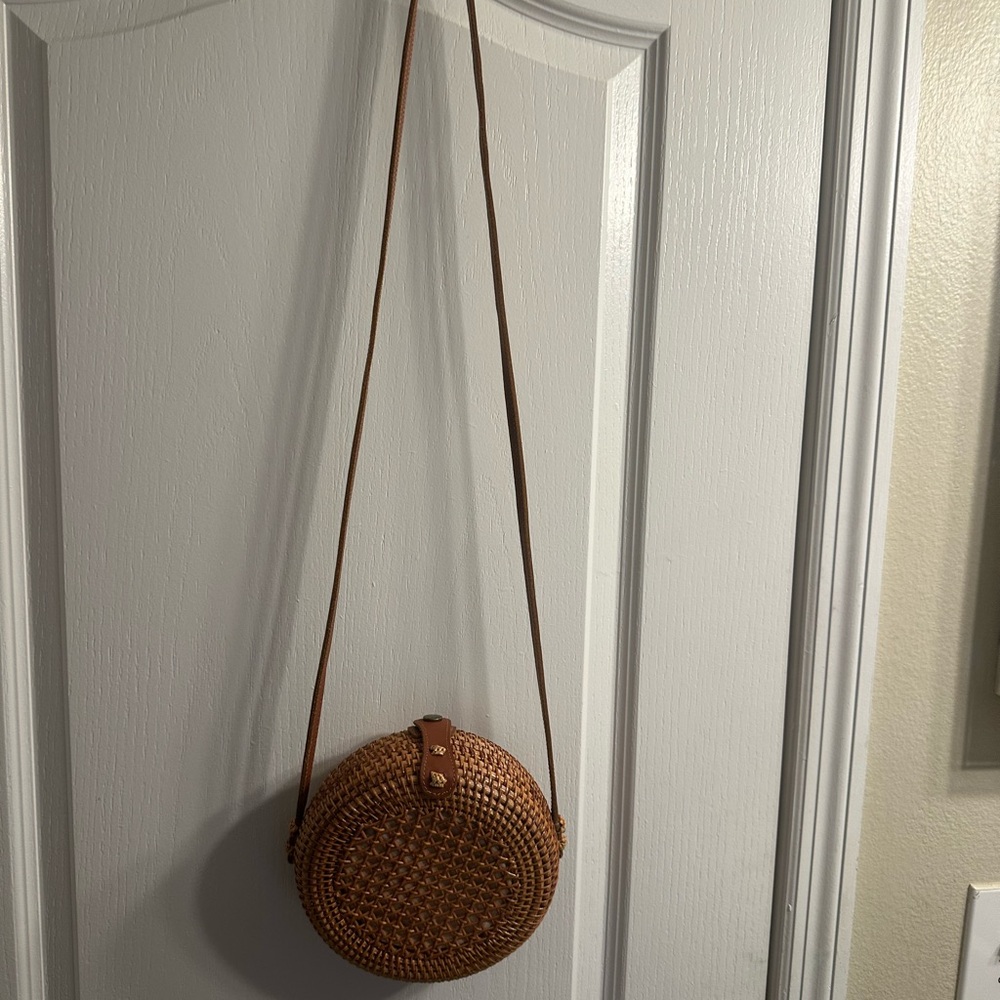 Boho Round Rattan Crossbody Bag Woven Straw Purse - Picture 2 of 4